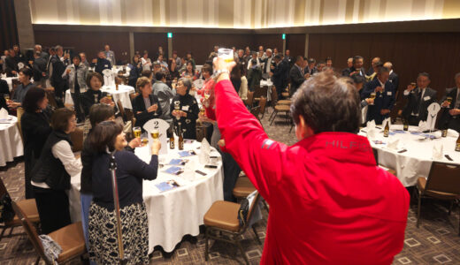 【写真】乾杯